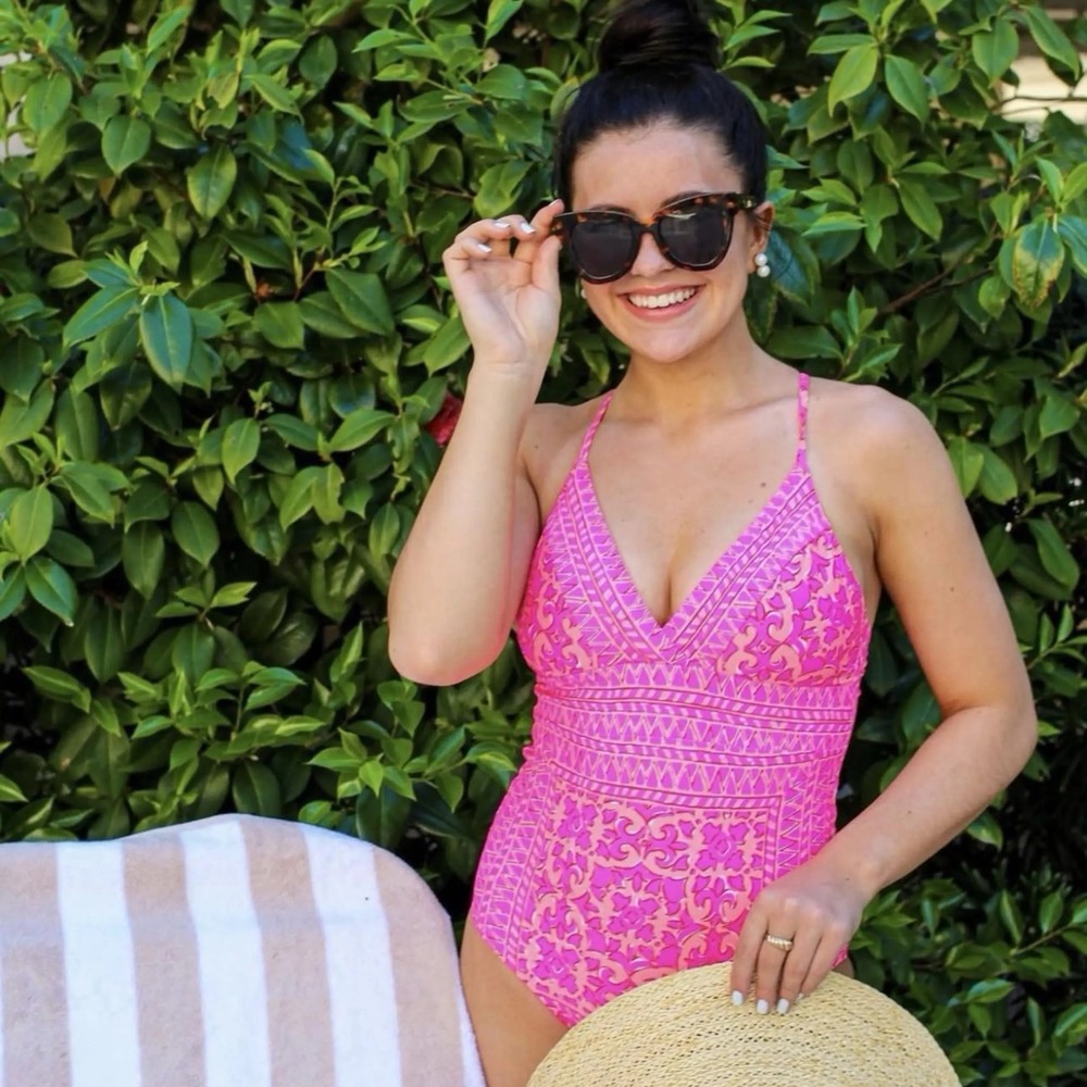 Vineyard Vines | Pink Printed One Piece Swimsuit Size S